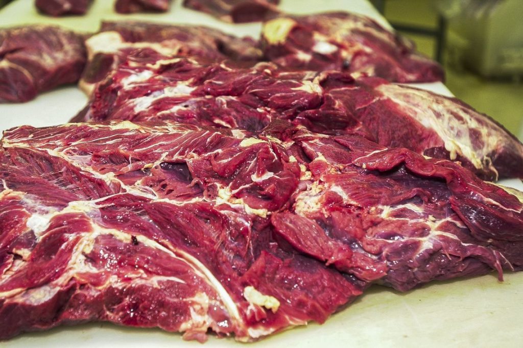Preço da carne cai para o consumidor, segundo o Ministério da Agricultura