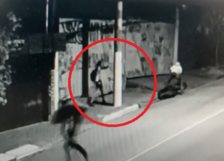 VÍDEO: Policial feminina reage a assalto e mata bandido