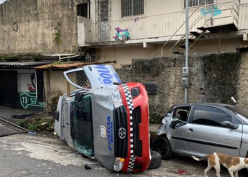 Perseguição: Viatura policial tomba e suspeito é morto