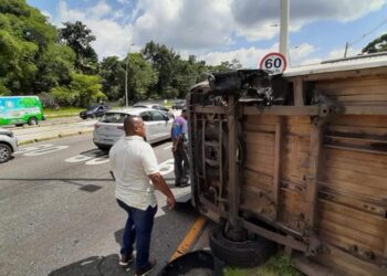 VÍDEO: Assalto com refém tem tiroteio e capotamento de veículo, em Belém