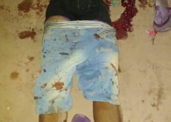 Homem é morto à facadas pelo marido da amante