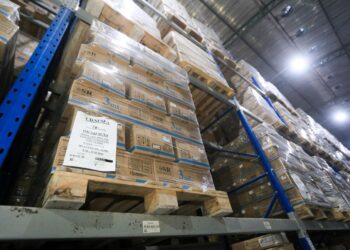 Estado inicia distribuição de insumos para vacinação contra Covid-19