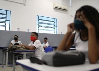 Students attend a class at Aplicacao Carioca Coelho Neto municipal school as some schools continue with the gradual reopening, amid the coronavirus disease (COVID-19) outbreak, in Rio de Janeiro, Brazil November 24, 2020. REUTERS/Pilar Olivares