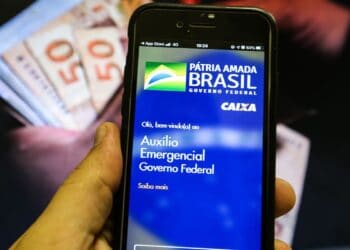 Decreto regulamenta o pagamento do Auxílio Emergencial 2021