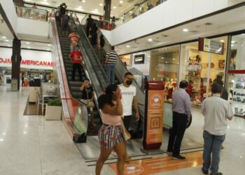 Decreto estadual reduz horário de funcionamento de shoppings centers e academias no Pará