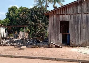 Homem ateia fogo na própria casa em Jacundá