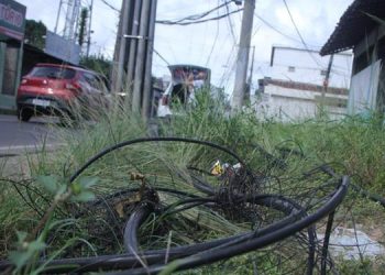 Homem é morto a facadas por furtar fios elétricos