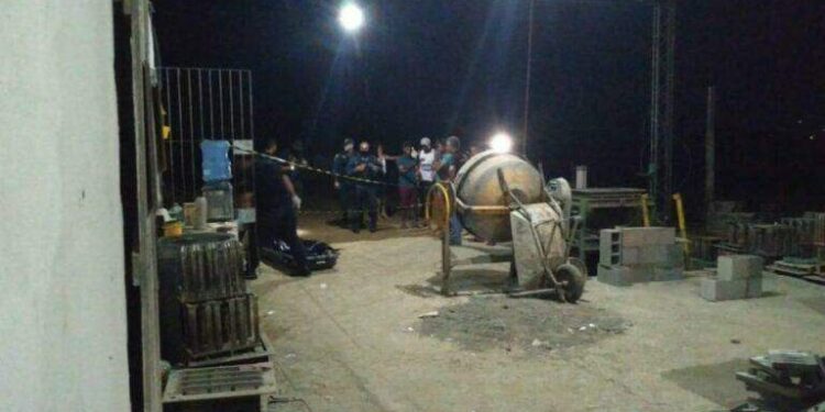 Jovem é assassinado com golpes de facão dentro de fábrica, em Altamira