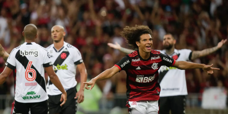 Flamengo repete o placar do primeiro jogo, elimina o Vasco e avança para a final do Carioca