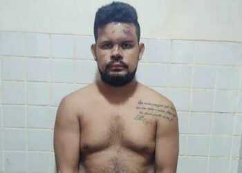 Homem que matou namorada a facadas passa por audiência em Santarém