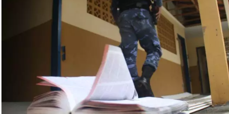 Prédio depredado de escola no Barreiro será demolido, diz a Semec