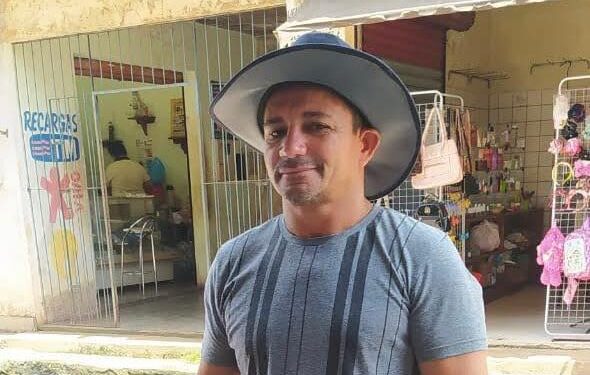 Morador de Mãe do Rio procura amiga de Tailândia que não vê há 15 anos Morador de Mãe do Rio procura amiga de Tailândia que não vê há 15 anos