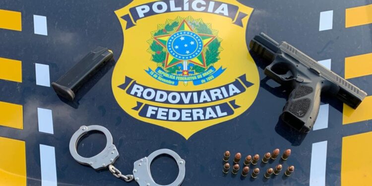 Homem é detido por porte ilegal de arma de fogo em Rurópolis PA