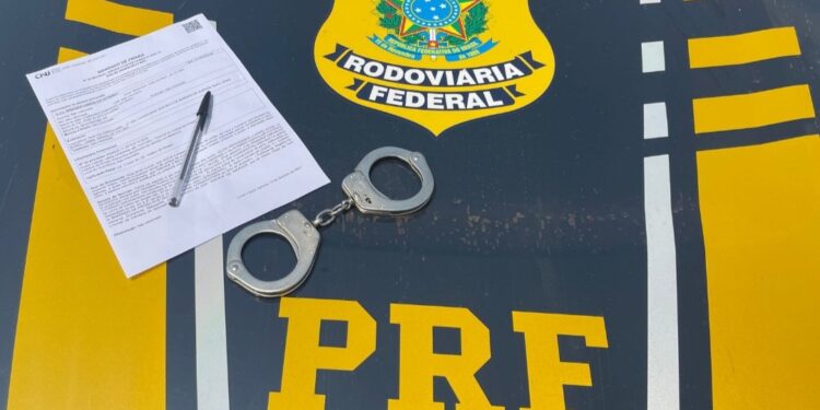 Homem com mandado de prisão é preso pela PRF em Rurópolis, no PA