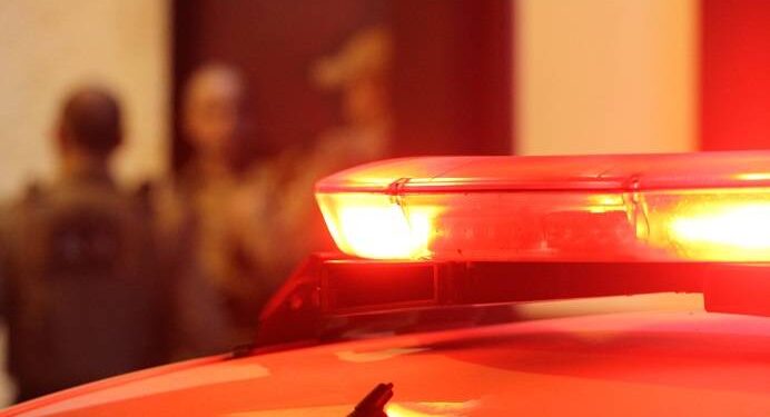 Sobrinho esfaqueia tio durante o velório do pai