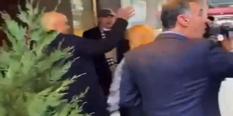 'Perdeu, mané, não amola', diz Barroso a bolsonarista em NY