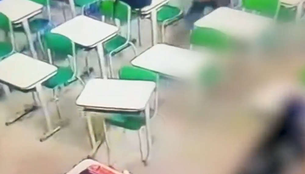 Veja o momento em que aluno invade escola e mata professora a facadas Zap Marabá