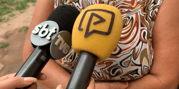 Mulher procura delegacia de Tailândia após se envolver em golpe com moto