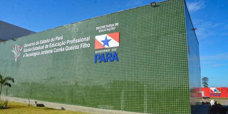 Seduc abre PSS para professores e assistentes em educação que desejem atuar em escolas tecnológicas do Estado