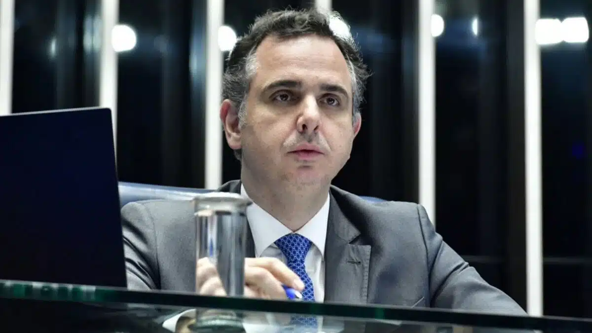 Pacheco diz que redes sociais devem ser regulamentadas