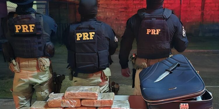 Passageiro é preso com 10kg maconha em transporte coletivo na BR-163