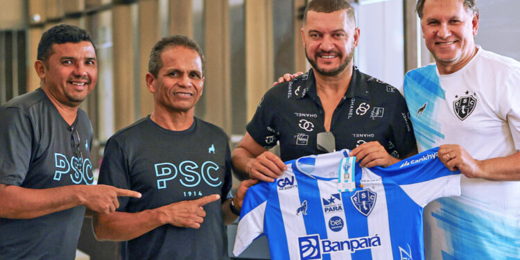 Sandro Goiano visita o Paysandu antes da final da Copa Verde Sandro Goiano visita o Paysandu antes da final da Copa Verde