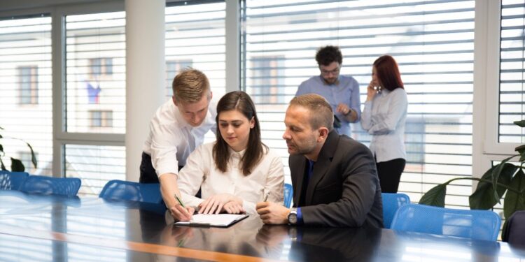 Flexibilidade: saiba como os espaços compartilhados ajudam no crescimento da sua empresa