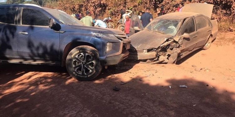 Grave acidente na BR-230 envolve dois veículos próximo a Placas e Rurópolis, Pará Grave acidente na BR-230 envolve dois veículos próximo a Placas e Rurópolis, Pará
