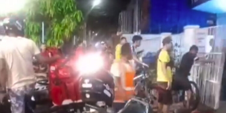 Vídeo: Paysandu x entregador termina em tentativa de invasão Vídeo: Paysandu x entregador termina em tentativa de invasão