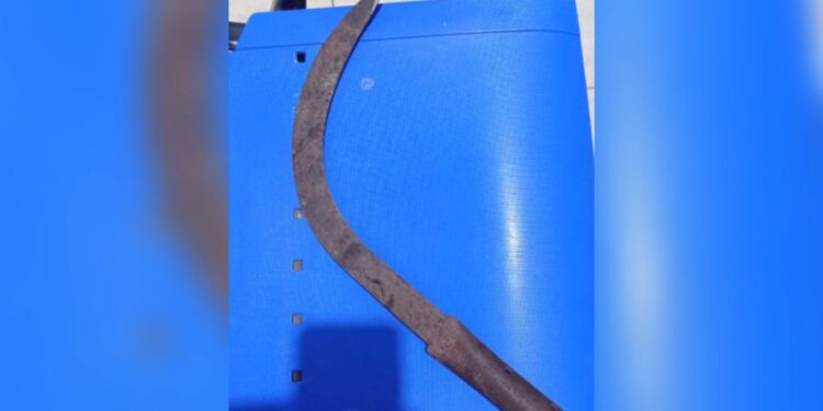 Homem é preso após agredir companheira em Tailândia Homem é preso após agredir companheira em Tailândia