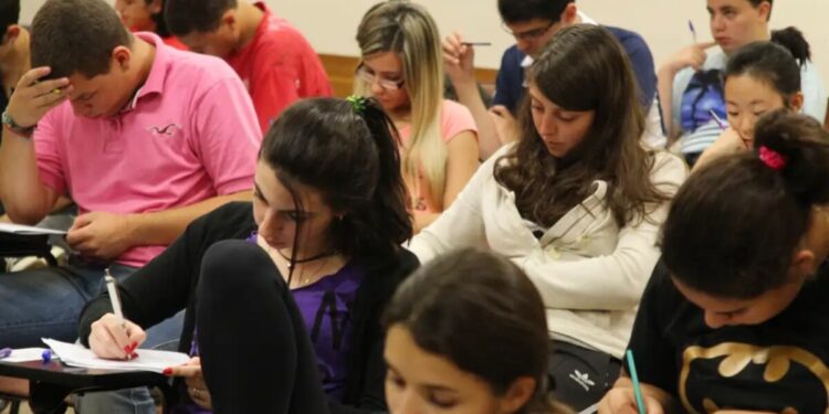 Lula sanciona lei que prevê concurso público de prova online Lula sanciona lei que prevê concurso público de prova online