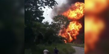 Caminhão de gás explode na entrada da ponte sobre o rio Acará