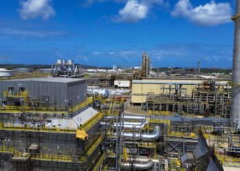 Refinaria da Petrobras vai transformar poluente em produto rentável