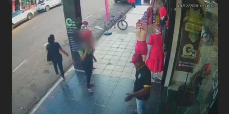 Furto em Loja de Itaituba: Indivíduo se Passa por Cliente e Rouba Caixinhas de Som