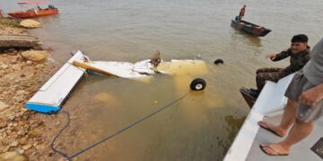 Imagens da Aeronave PT-NCD Retirada do Rio Tapajós