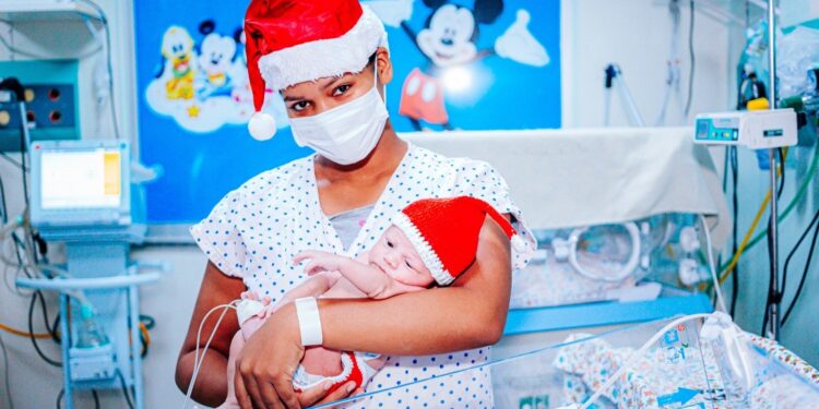 Em Marabá, 'Bebês Noéis' encantam no ensaio fotográfico no Hospital Regional