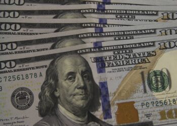 Dólar fecha a R$ 6,09 após bater em R$ 6,20 durante a tarde