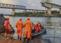 Oito mortes são confirmadas após queda de ponte