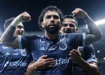Gabigol e Dudu começam no banco contra o São Paulo