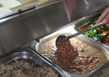 Preço de ingredientes do prato feito tem queda em São Paulo em março