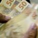 Brasileiros sacaram R$ 258 milhões em valores a receber em fevereiro