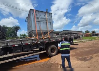 Apreensões de vódca, uísque, ice e máquina somam R$ 800 mil