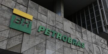 Petrobras pagará dividendos a acionistas em duas parcelas Petrobras pagará dividendos a acionistas em duas parcelas